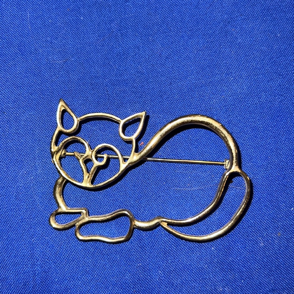 Cat Broach / Pin
